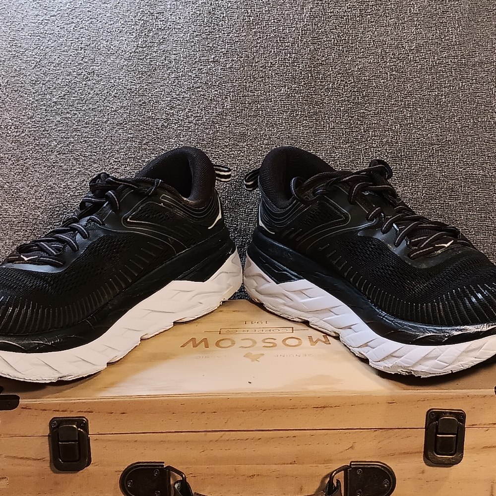 Hoka One One Women's Bondi 7 Running Shoes, Size 10 - Picture 9 of 11